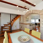 Barbora Apartment