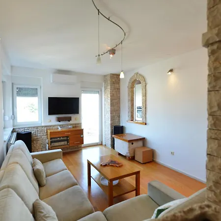 Barbora Apartment